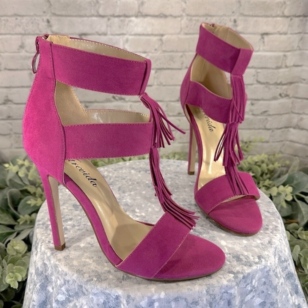 Atrevida Fuchsia 3-Band Open Toe Cut-Out Deco Fringe Stilettos WMS 7M💖NWOT
